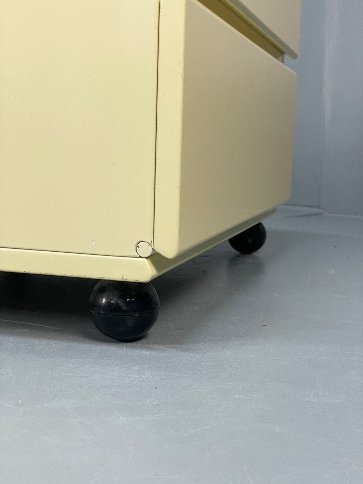 Vintage Cream Bedside Cabinets Pair Of 1970s EB11060 MWOO22