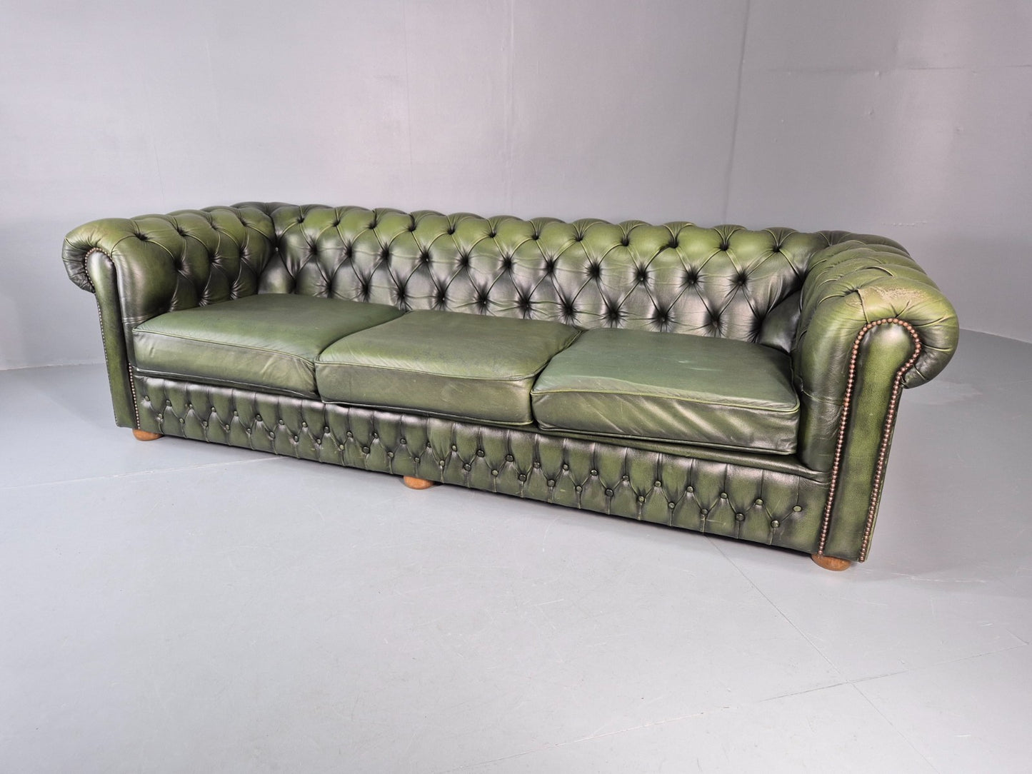 Three Seater Green Leather Chesterfield Quality Version Retro EB11023 VCHE9