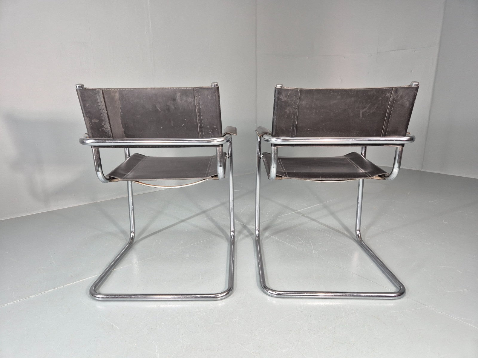 2 Leather and Chrome Elbow Chair Bauhaus Style Vintage 1980s Retro EB11214 MNOR7