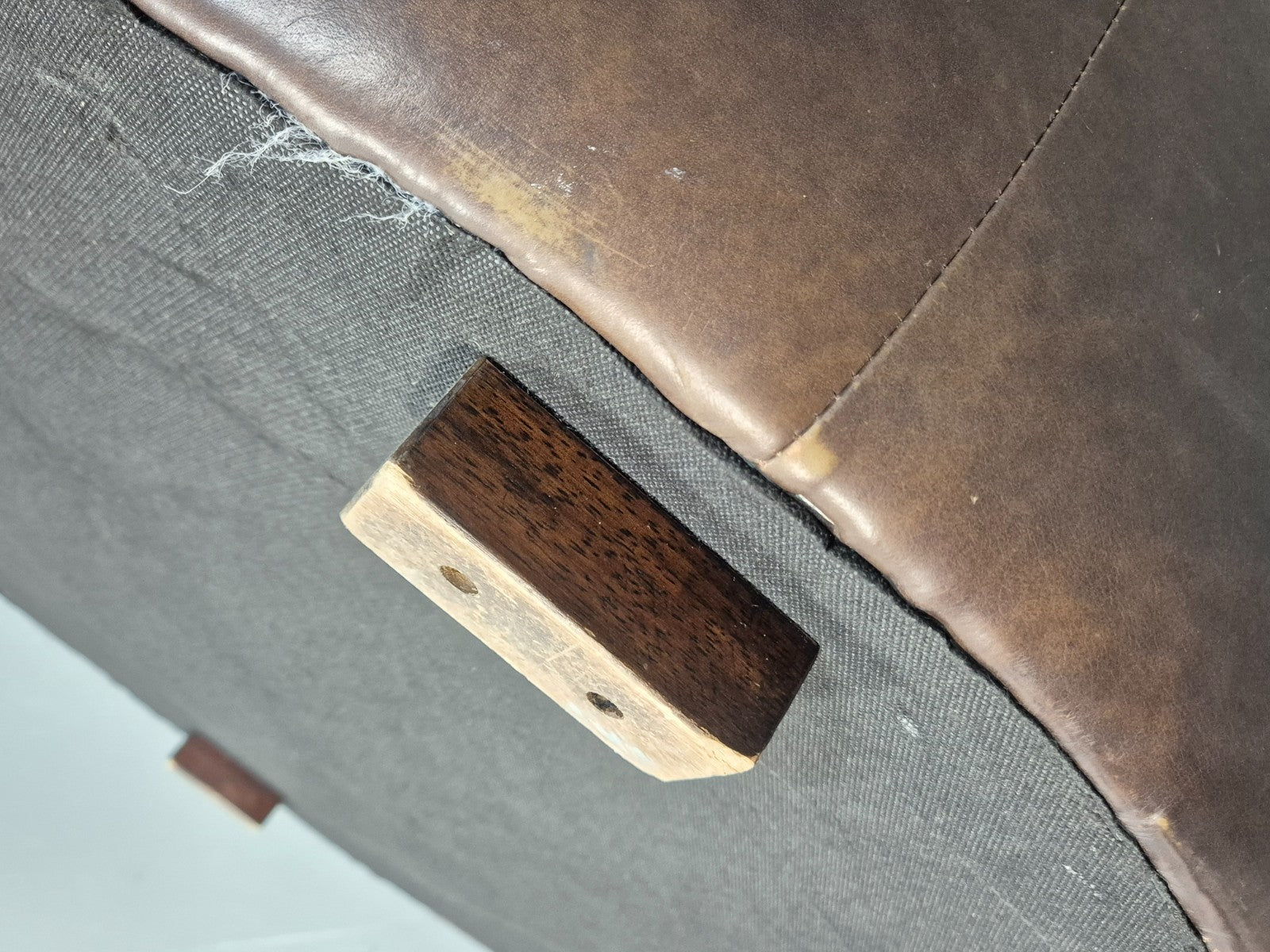 Extra Large`Vintage Footstool Circular Brown Leather Modern Retro EB10706 MFOO9