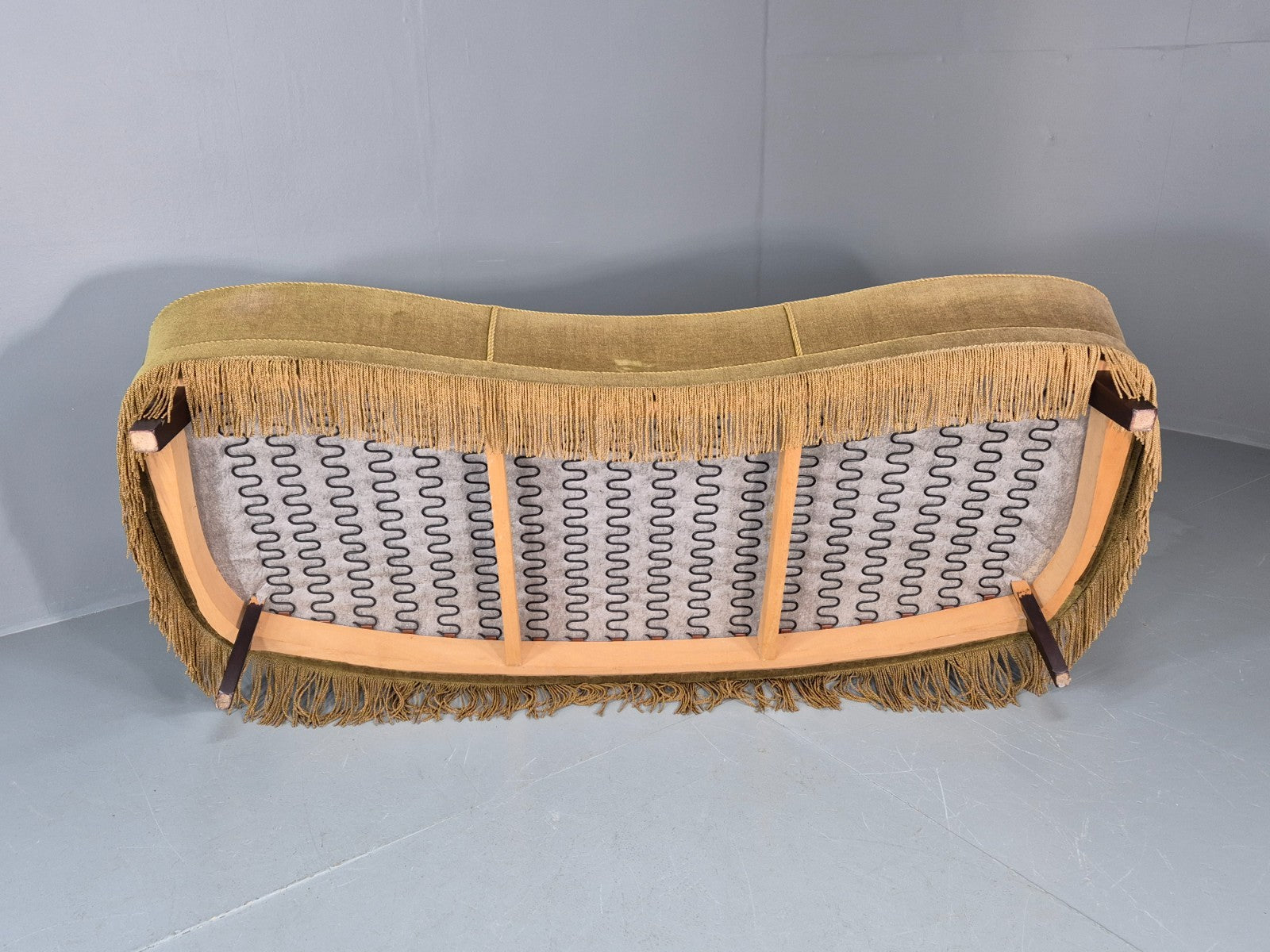 Vintage Danish  Banana Sofa Green Velour Tassels 1960s Retro MCM  EB10802 V3SS7