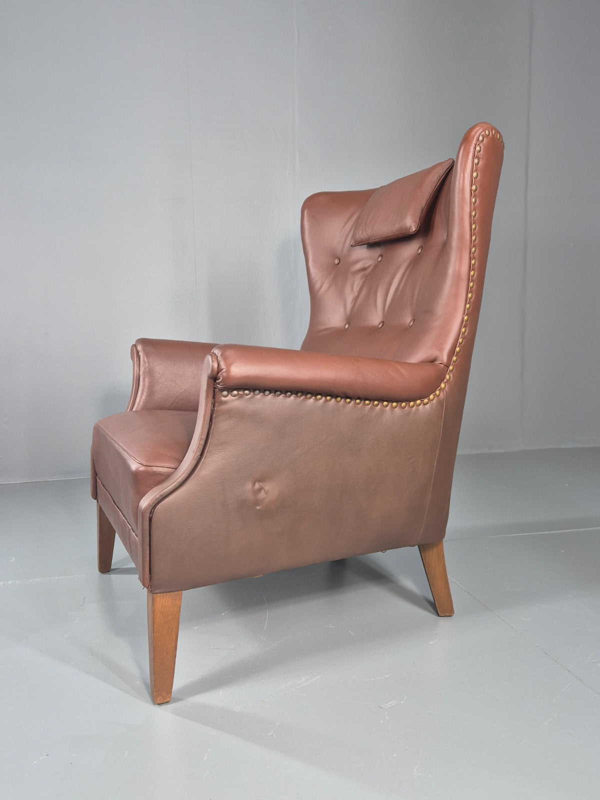 Vintage Mid Century Wing back lounge Chair danish brown Vinyl  EB11818 MNOR1