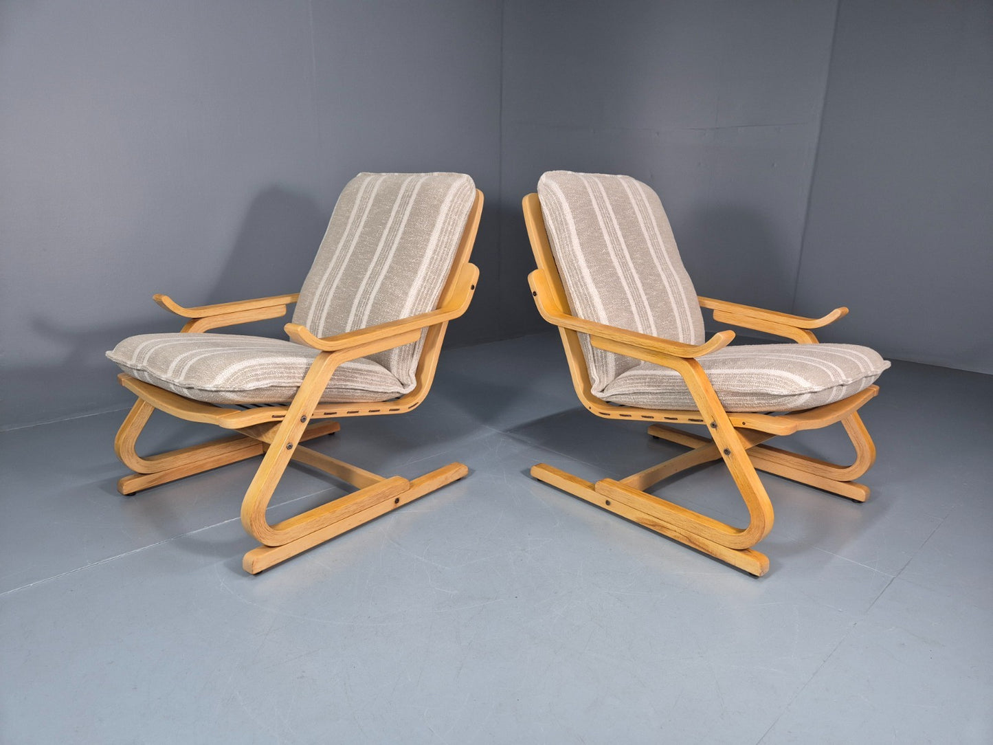 2 Mid Century Lounge Chairs New Upholstery Bentwood Vintage Danish EB10317 MBEN0