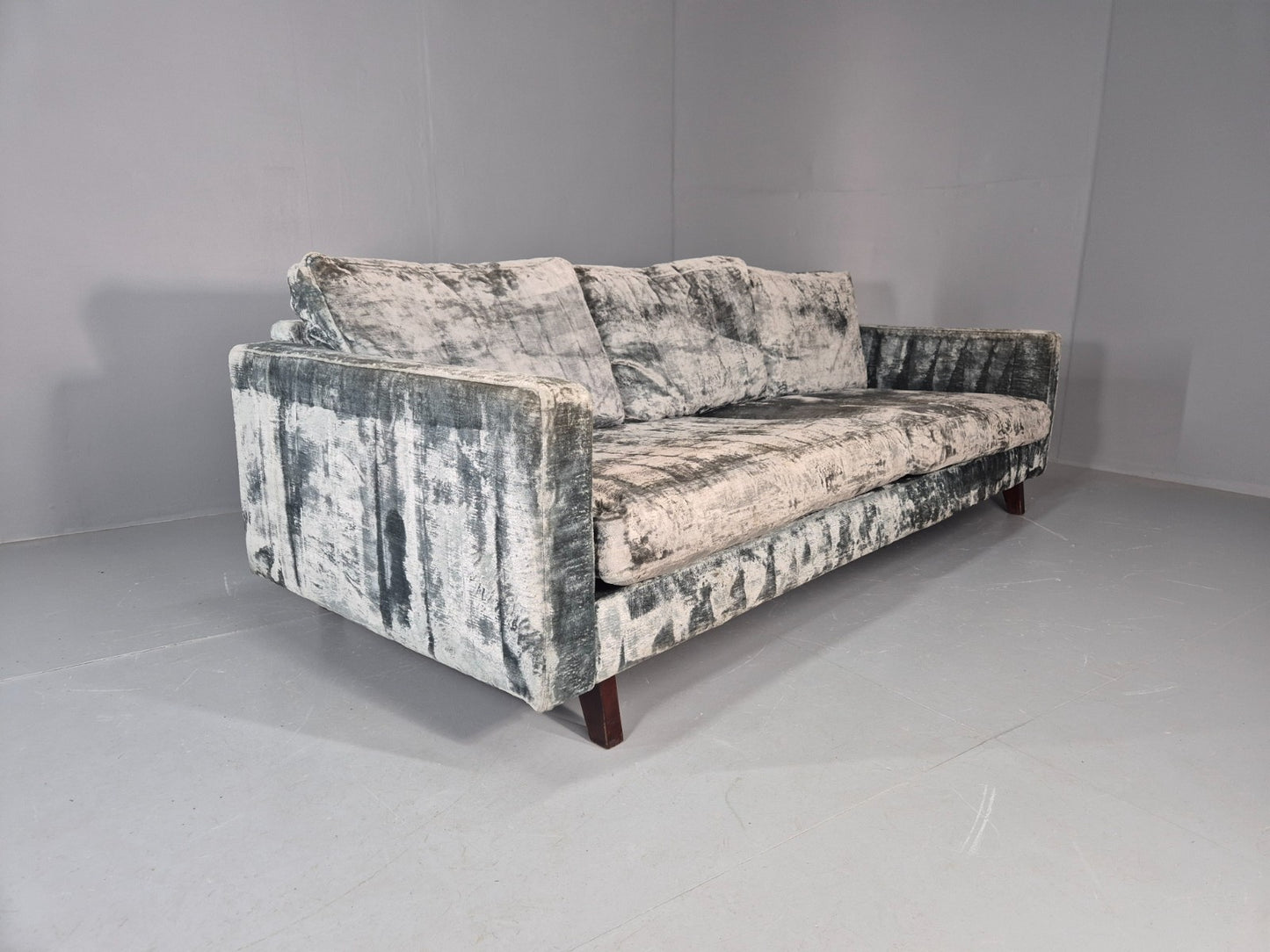 Huge 4 Seater Settee Turquoise Velvet ex Hotel Modern Design Retro EB11774 M4SS9