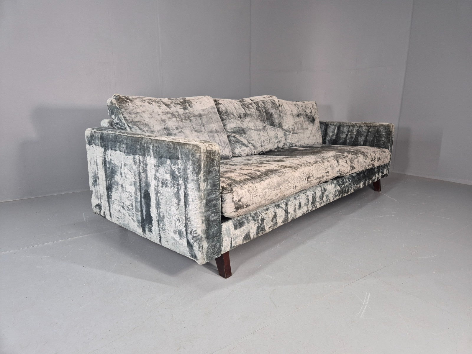 Huge 4 Seater Settee Turquoise Velvet ex Hotel Modern Design Retro EB11774 M4SS9