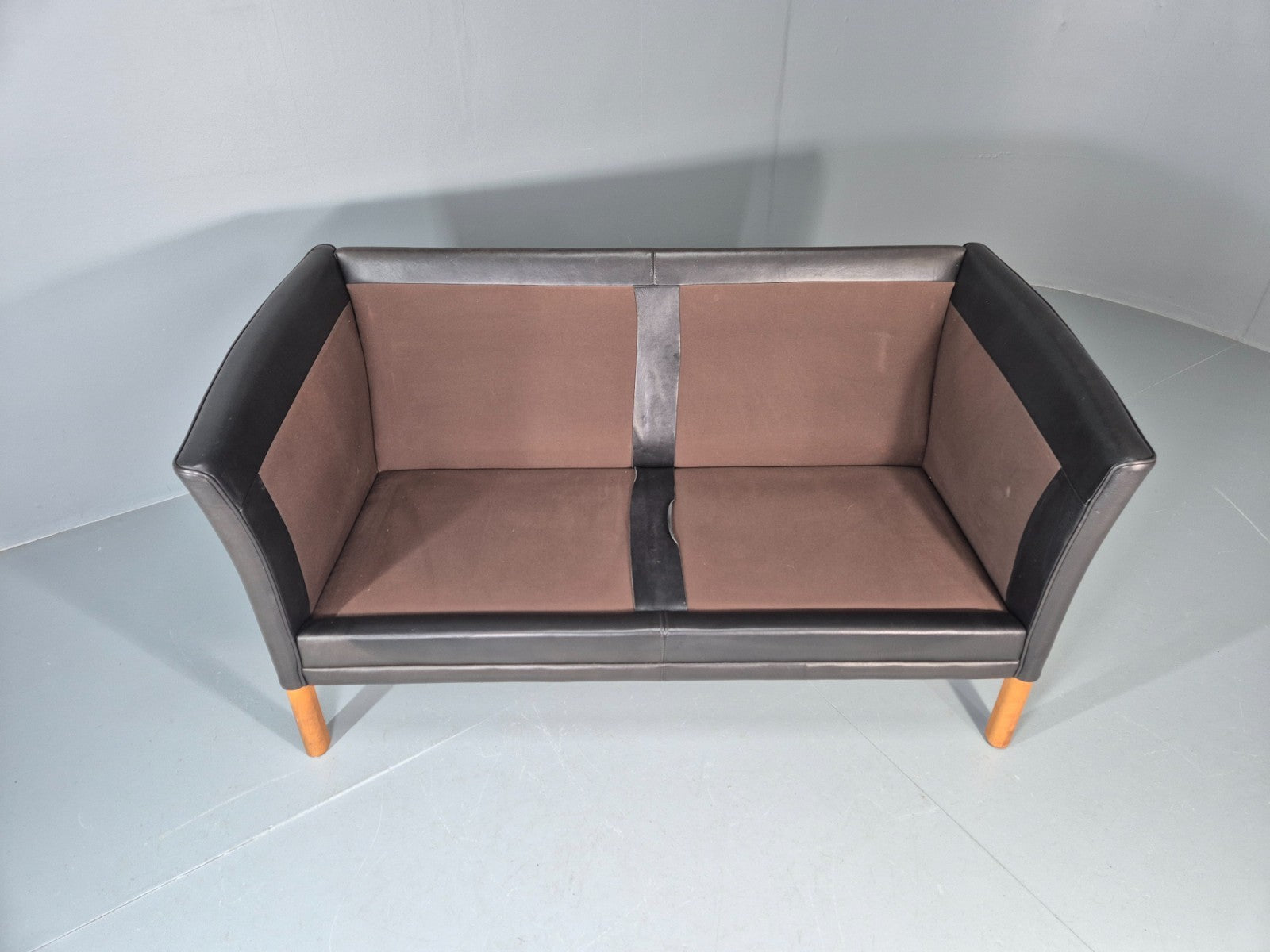 Vintage Danish Two Seater Leather Sofa Quality Feather Filled Retro EB11635 M2SS7