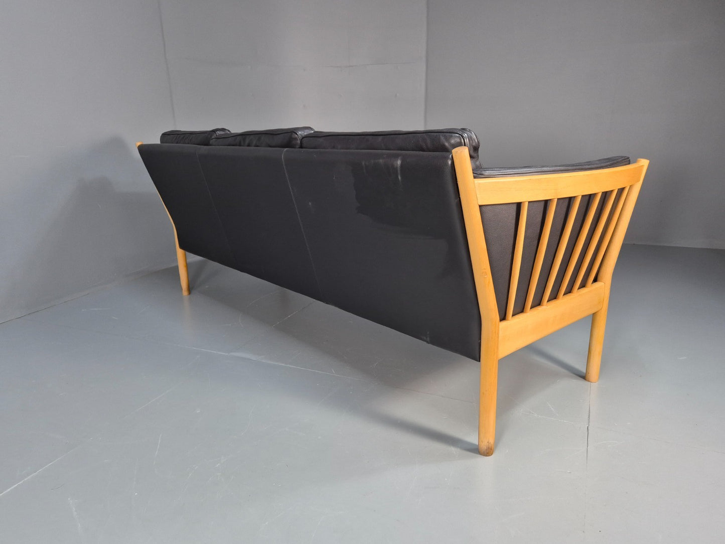 Mid Century Three Seater Sofa Beech Ends Black Leather 1980s Retro EB10399 M3SS15