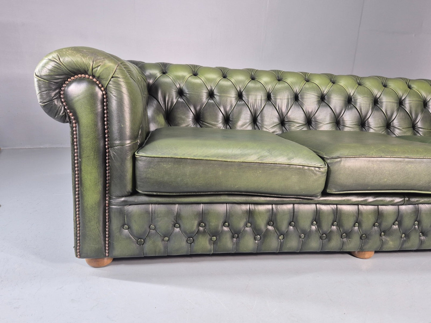3 Seater Chesterfield Sofa Green Leather Studded Vintage EB11030 VCHE2