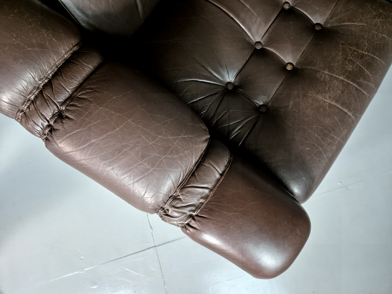 2 Vintage Danish Lounge Chairs Brown Leather Vinyl Retro MCM 1970s EB7177 MNOR - UKDK FURNITURE