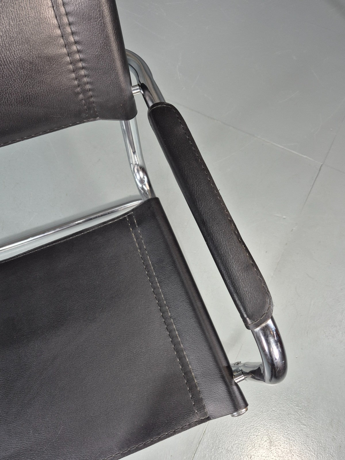 Vintage Leather and Chrome MG5 Bauhaus Style Elbow Chair 1980s EB11216 MNOR3