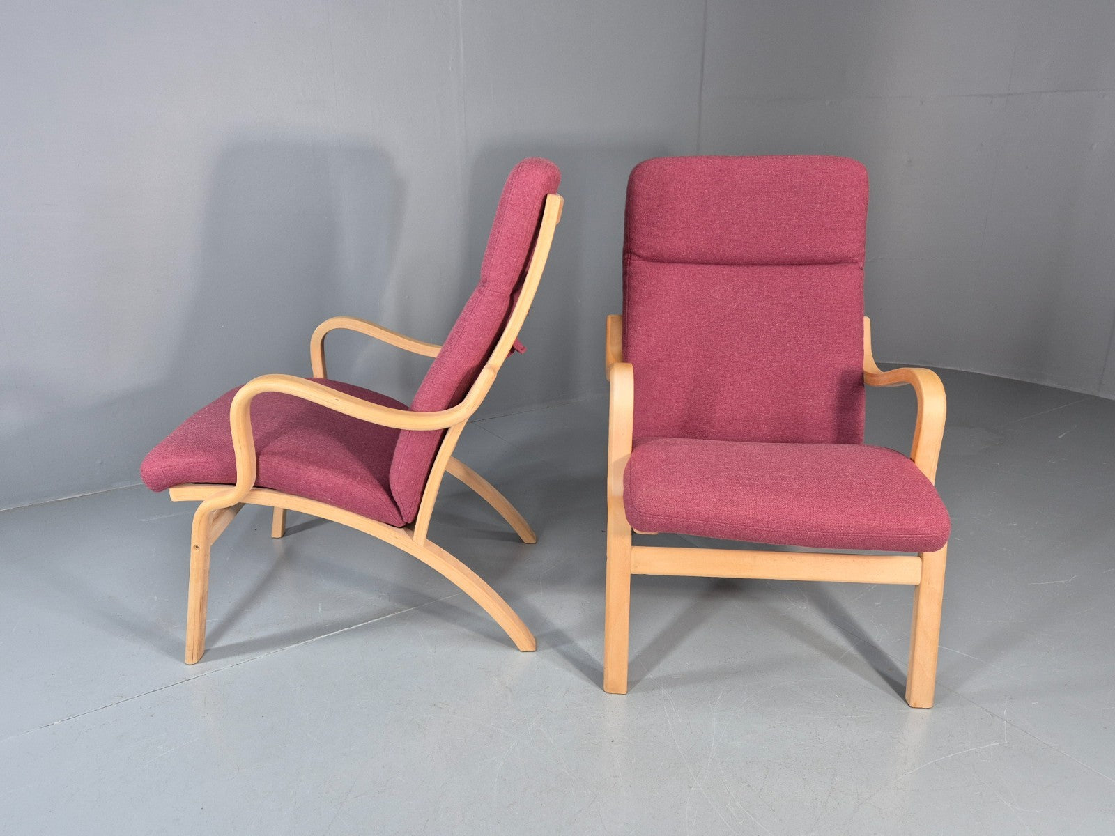 2 Stouby Bentwood Lounge Chairs Mauve Wool 1980s Retro MCM EB11349 MBEN5