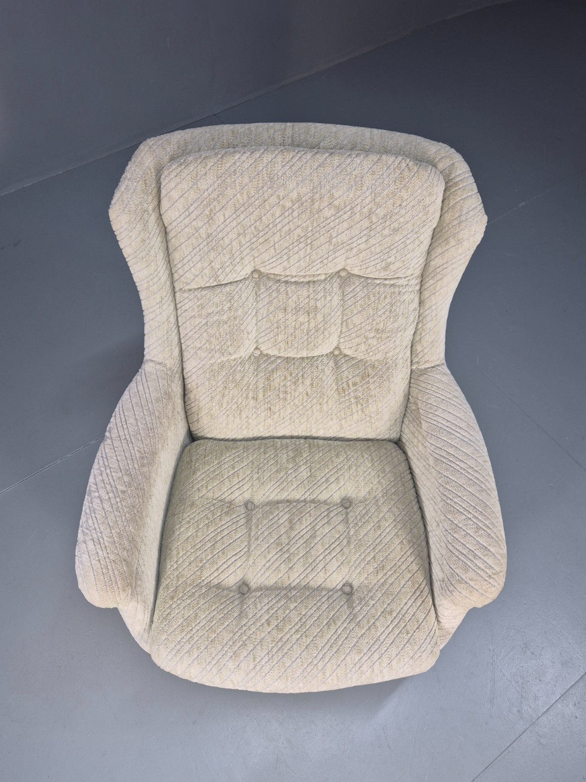 1980s Swivel Bucket Chair Mid Century Modern Rosewood Base Retro EB10649 MSWI8