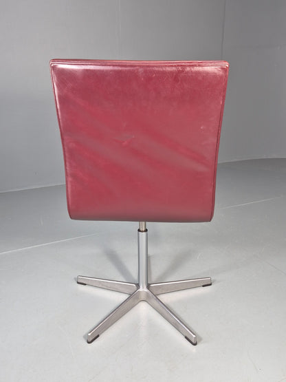 Vintage Fritz Hansen Oxford Chair Arne Jacobsen Design 2004 MCM EB11753 MSWI5