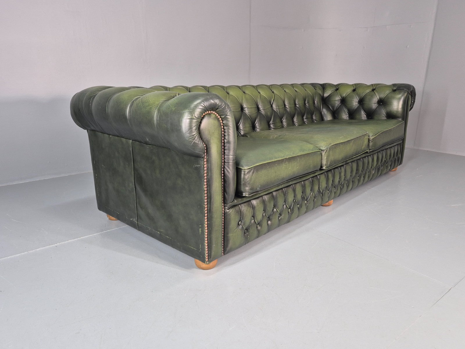 3 Seater Chesterfield Sofa Green Leather Studded Vintage EB11024 VCHE16