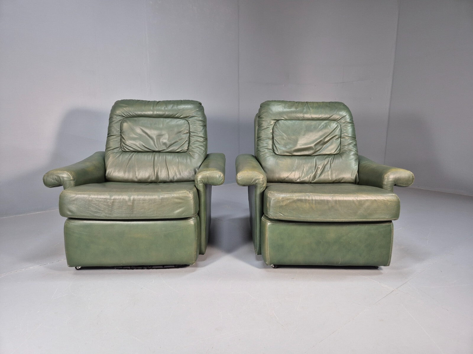 2 Vintage 1970s Green Leather Lounge Chairs Harrods Originally Retro EB9165 MNOR - UKDK FURNITURE