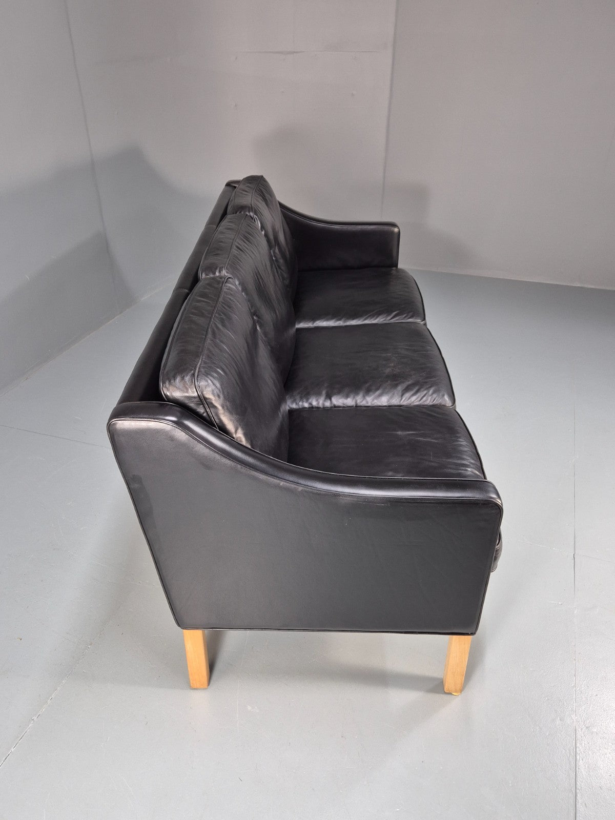 Vintage 3 Seater Leather Sofa Danish Mogensen Style Black 1980s EB10689 M3SS13