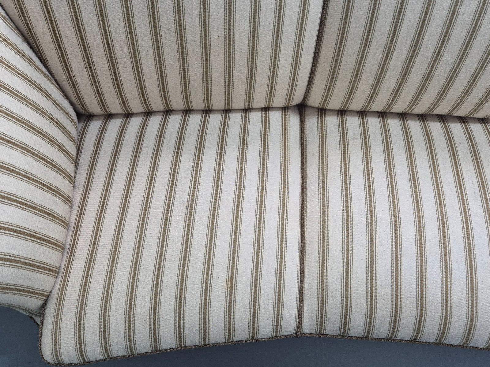 Three Seater Art Deco Curved Sofa 1930s Vintage Cream Green Wool  EB10799 V3SS19