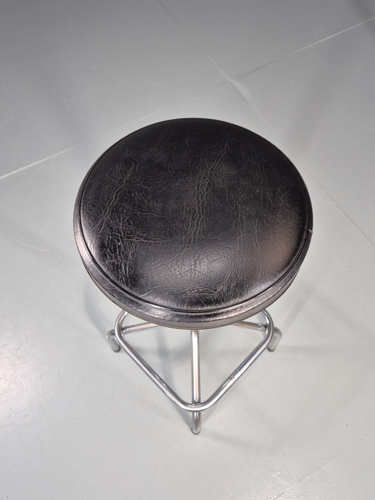 Vintage 1980s Bar Sttol Chrome and Black Vinyl Bauhaus Retro EB11275 MDIN4