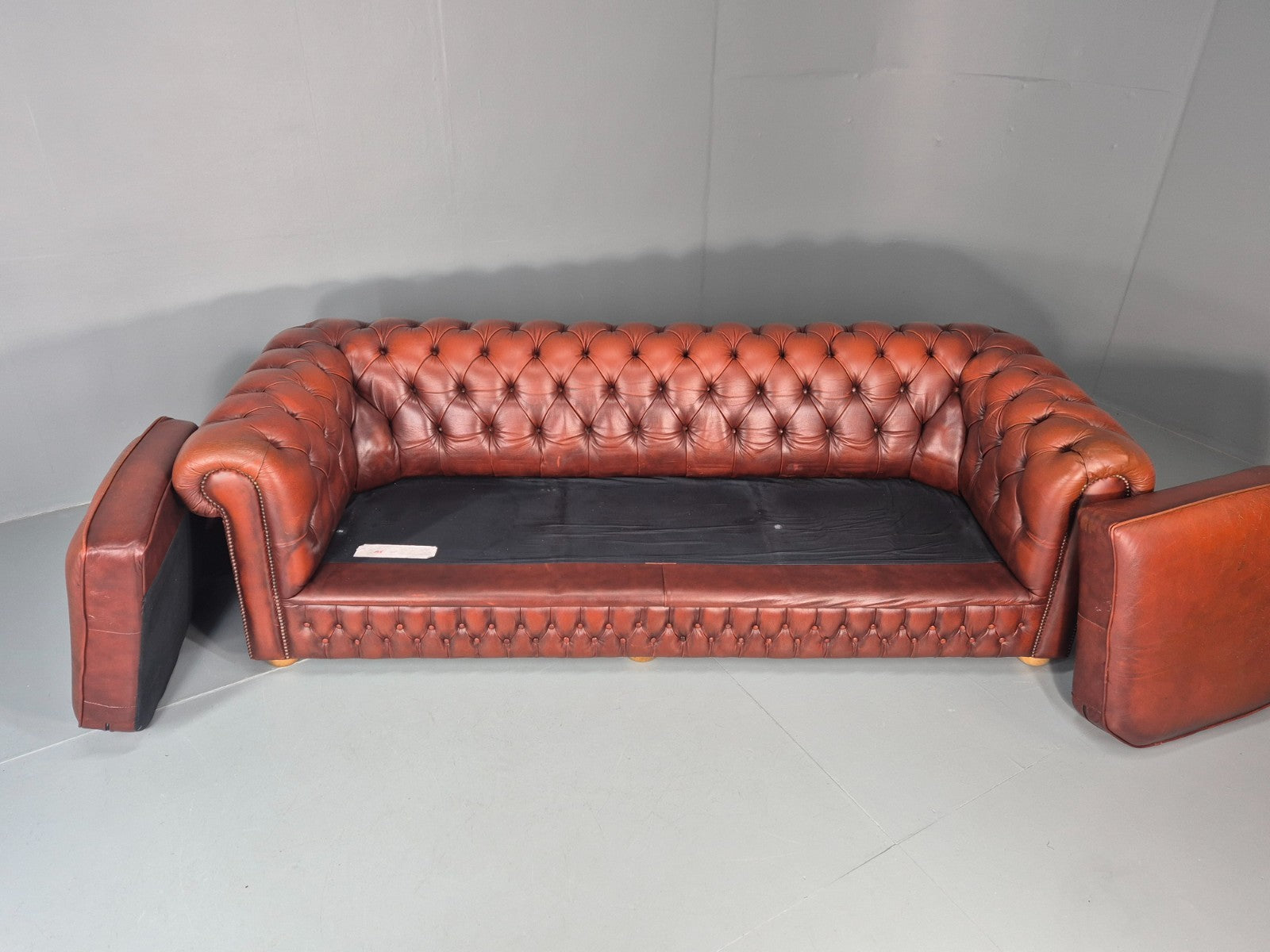 3 Seater Chesterfield Sofa Red Leather Studded Vintage EB11022 VCHE7