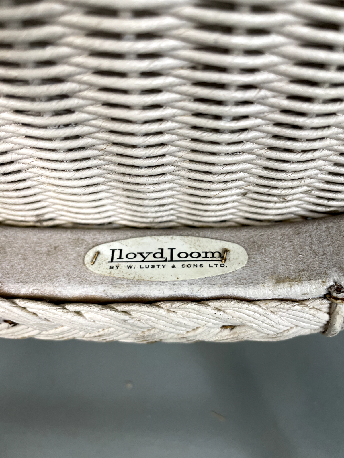 Vintage Lloyd Loom Chair White Circular Retro MCM EB5270 VBER12