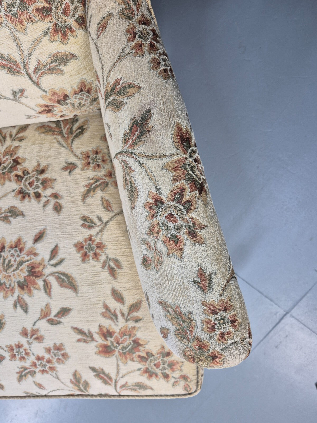 Vintage Goergian Style Wingback and Ottoman Floral Cotton 20th C EB9545 VCLO - UKDK FURNITURE