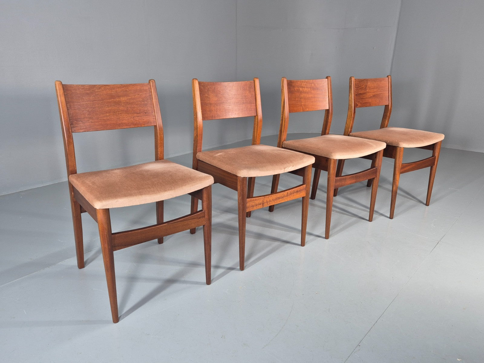 4 Vintage Teak Dining Chairs 1960s Retro Pinky Brown Velour MCM EB11605 MDIN0
