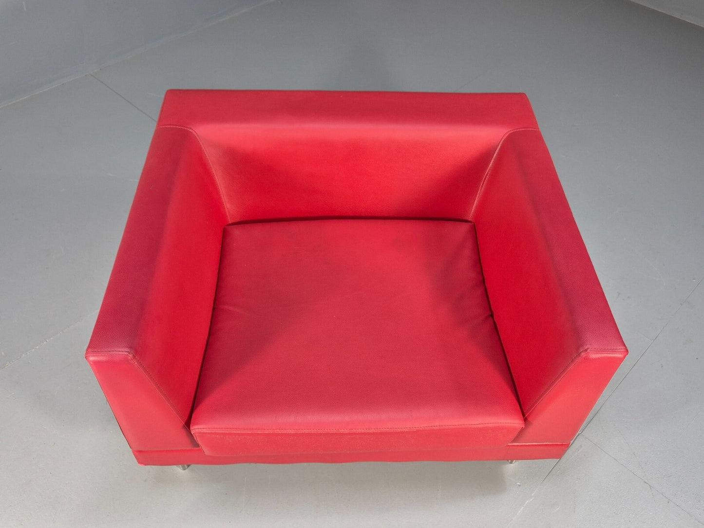 Vintage Red Vinyl Modern Design Lounge Chair Modus Brand Retro Style EB9409 MNOR - UKDK FURNITURE