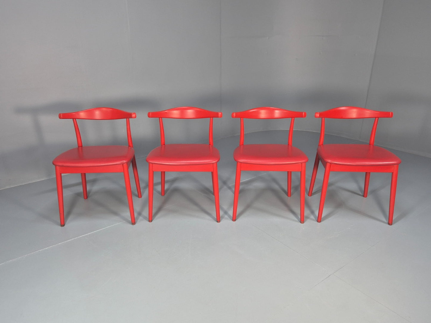 4 Danish Design Dining Chairs in Red Modern Version Wegner Inspired EB10619 MDIN2
