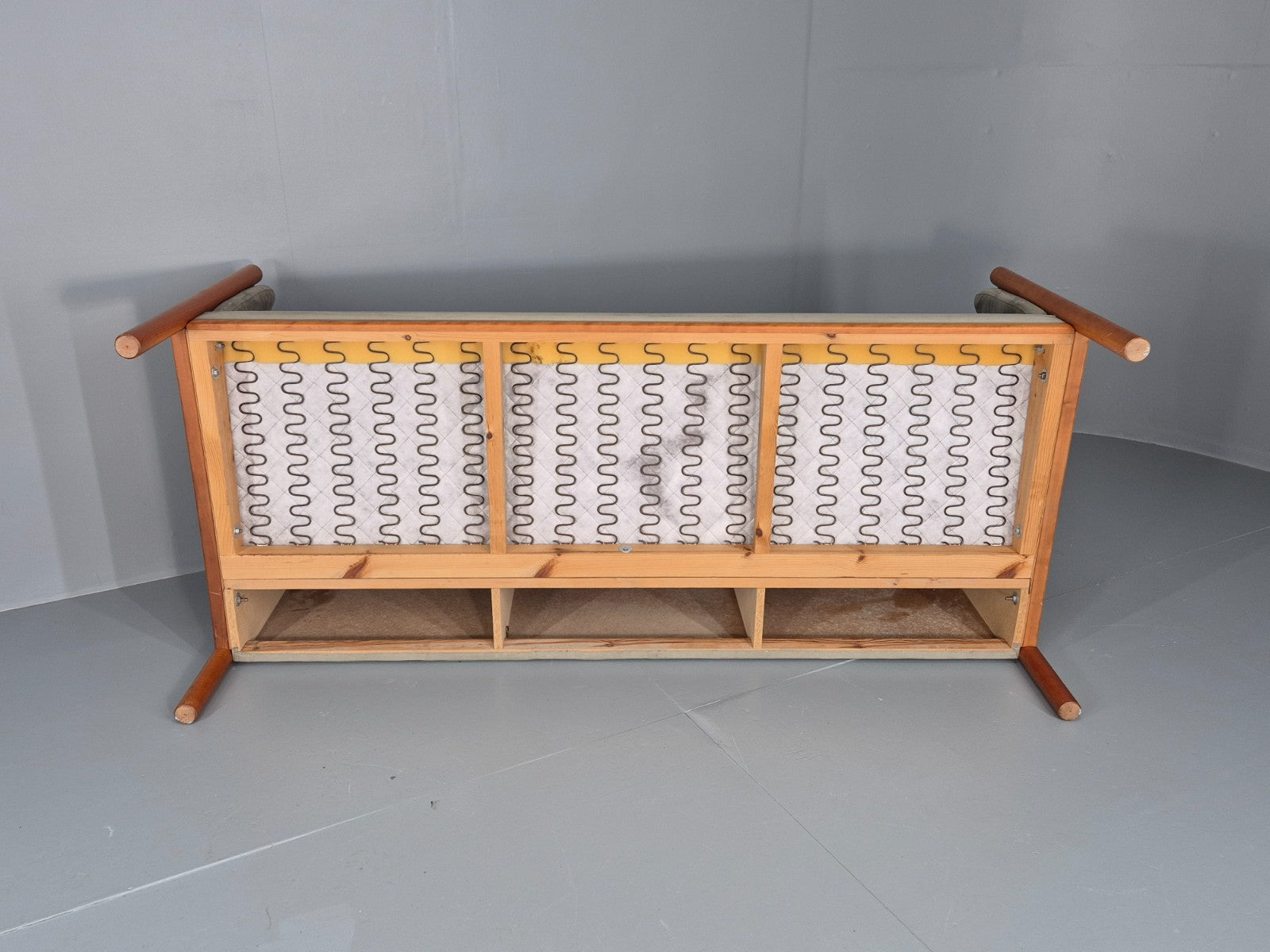 Vintage 3 Seat Settee Mid Century Danish Design Beech Wood Frame EB10553 M2SS8