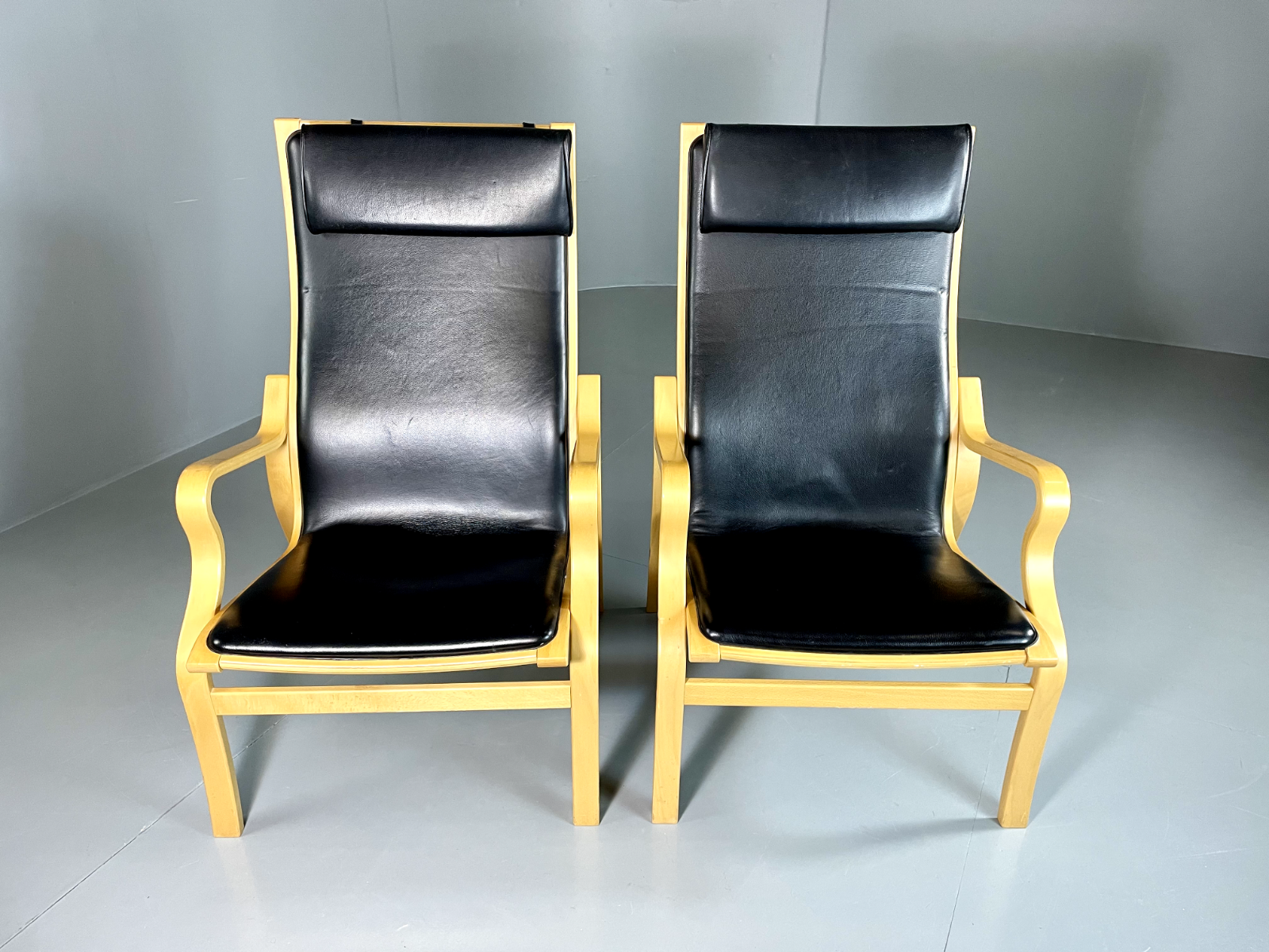 2 Danish Leather Chairs Bentwood Ostergaard Vintage Retro MCM EB5762 MBEN2