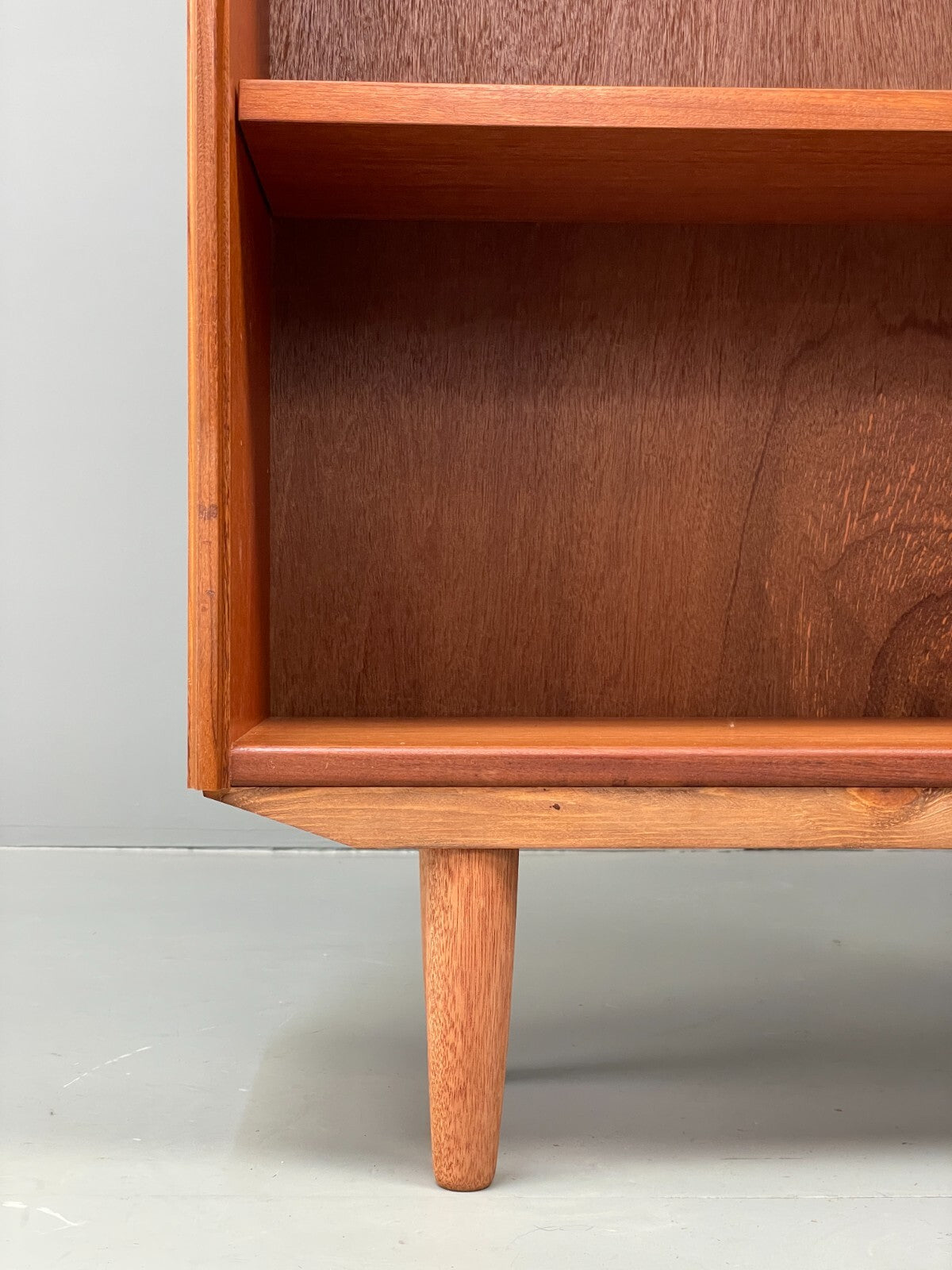 Vintage G-Plan Teak Tall Bookcase Adjustable Retro Shelving Storage EB9422 MWOO - UKDK FURNITURE