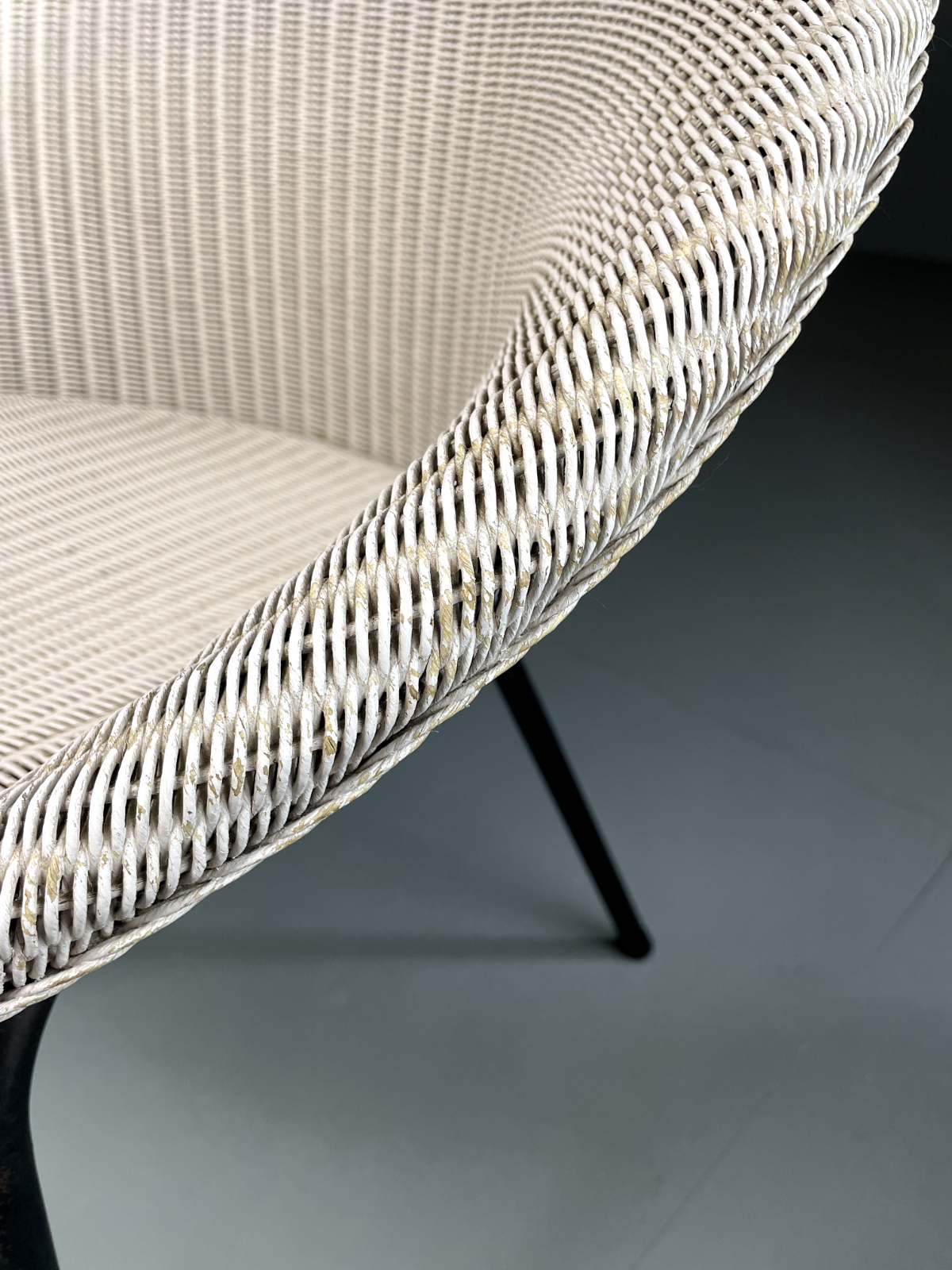 Vintage Lloyd Loom Chair White Circular Retro MCM EB5270 VBER10