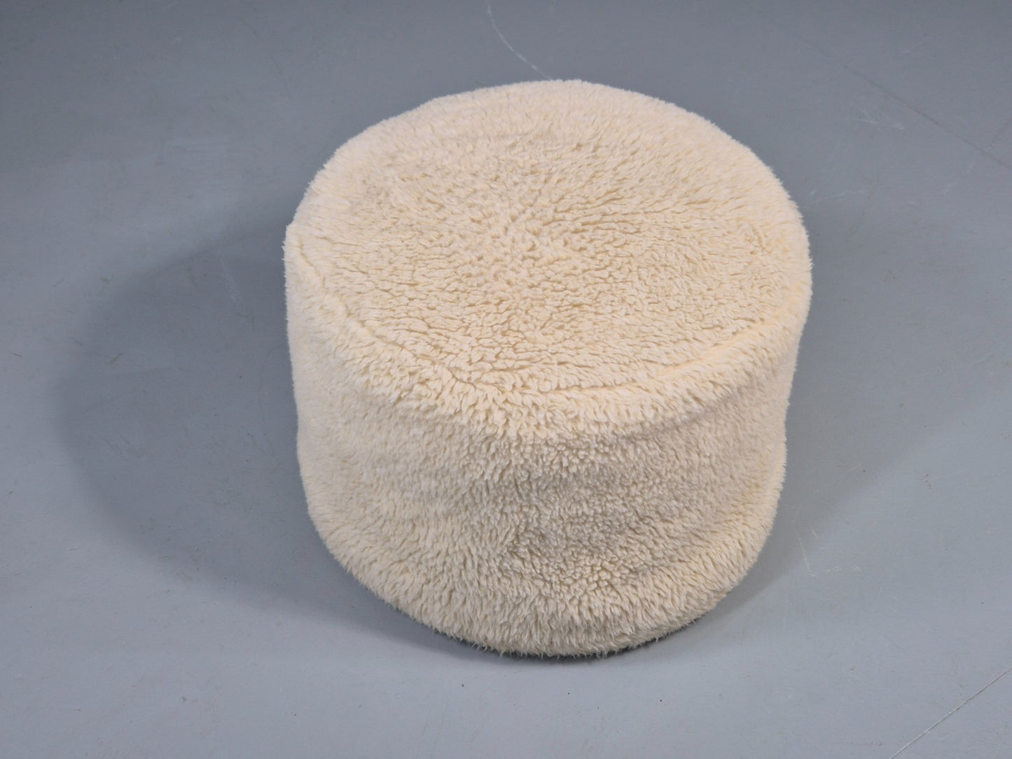 Vintage 1970s Fun Fur Footstool Retro EB11531 MFOO6
