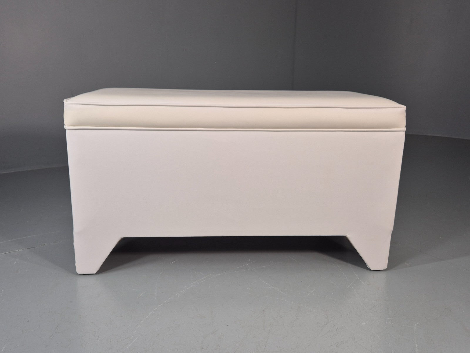 1970s Vinyl Ottoman Storage Chest White Retro Kitsch EB11572 MWOO5