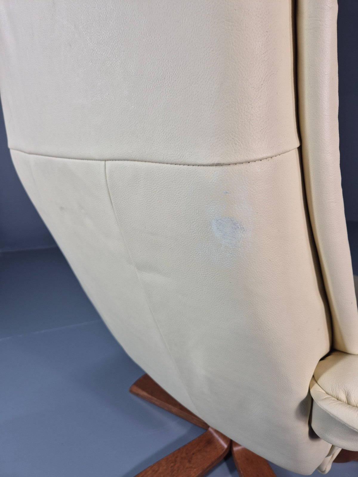Vintage Swivel Recline Lounge Chair Danish Cream Leather 1990s EB11433 MSWI5