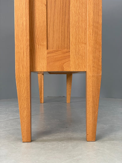 Modern Solid Oak Sideboard Nice Curving Handles Angled Legs EB10684 MWOO18