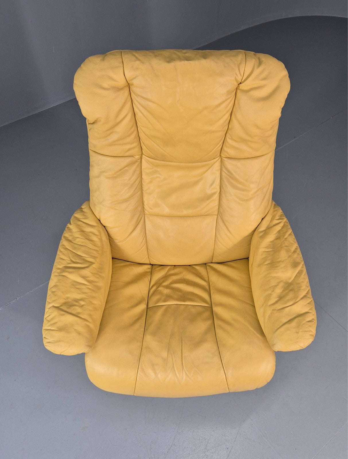 Stressless Swivel Recliner Chair  Ekornes Yellow Leather 1990s EB11574 MWOO3