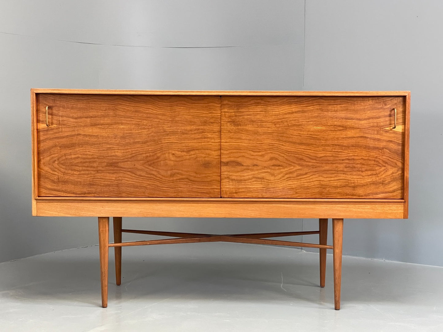 Vintage 1950s Sideboard Robert Heritage For Heals Mid Century Brass EB11676 MWOO0