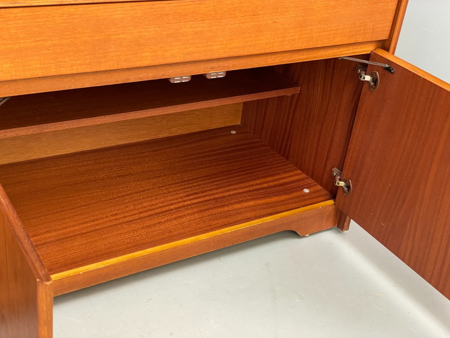 Vintage 1970s Teak Sideboard By William Lawrence Shelving Drawers EB10235 MWOO15