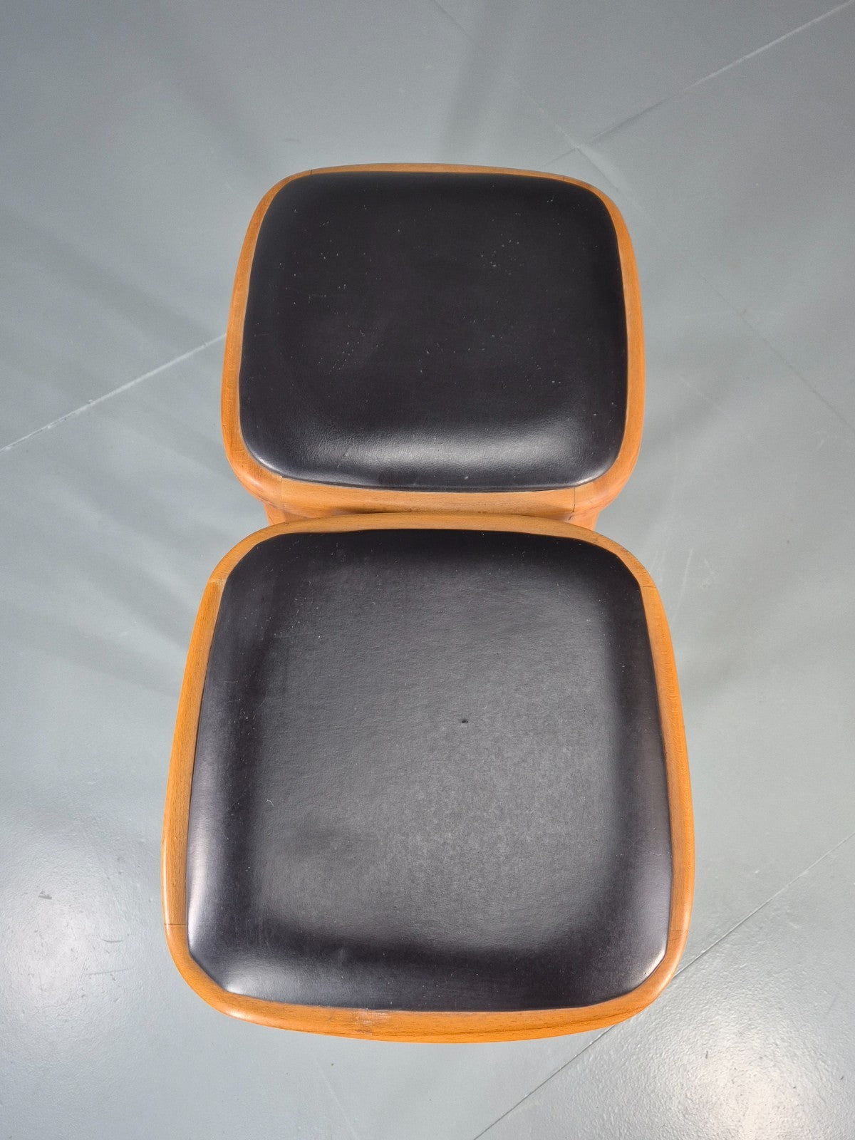 2 1960s Bar Stools Beech Frame Vinyl Tops Retro EB11435 MDIN5