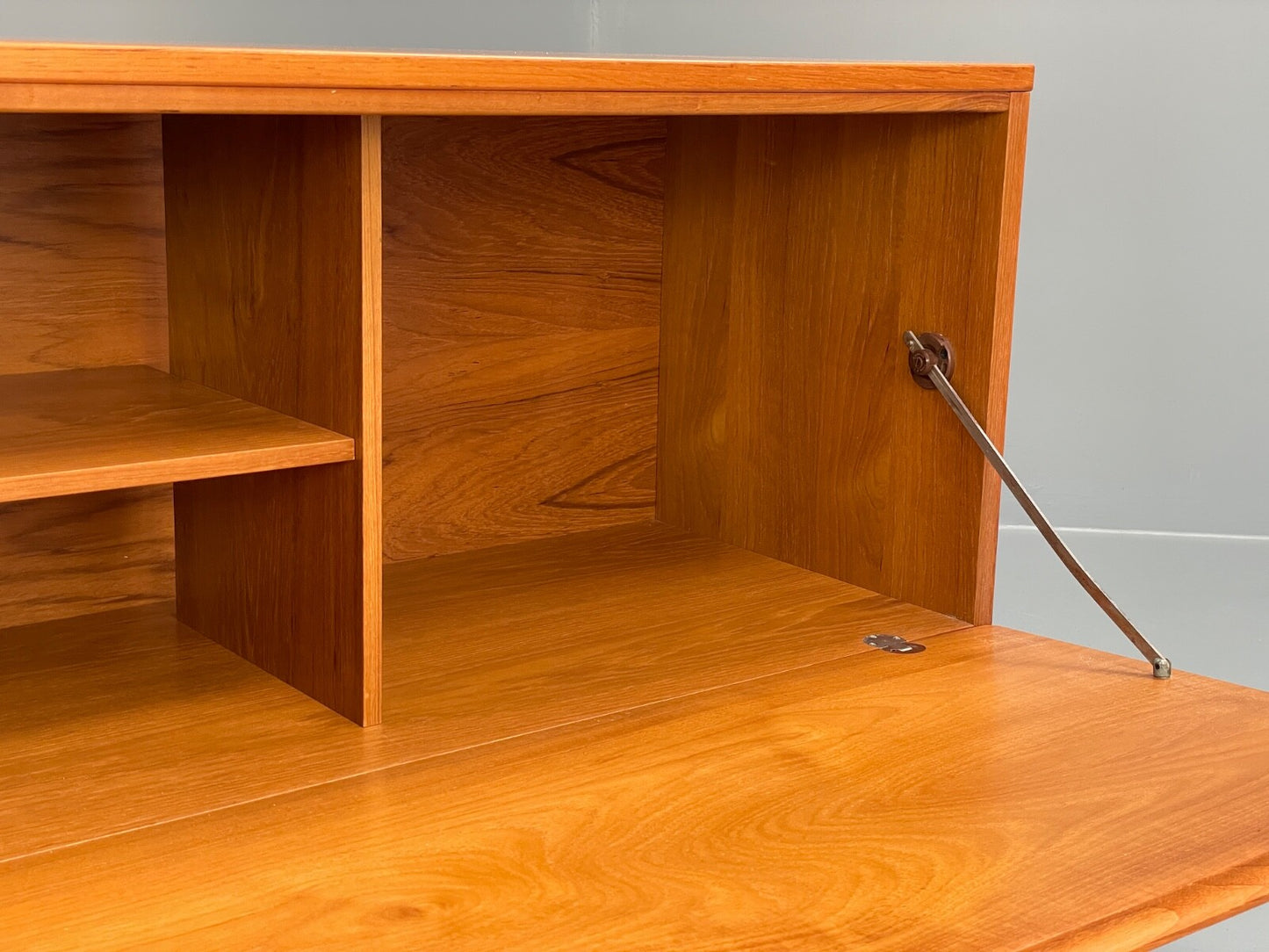 Vintage Teak Media Unit Drop Door Cabinet By Beaver & Tapley EB9743 MWOO - UKDK FURNITURE