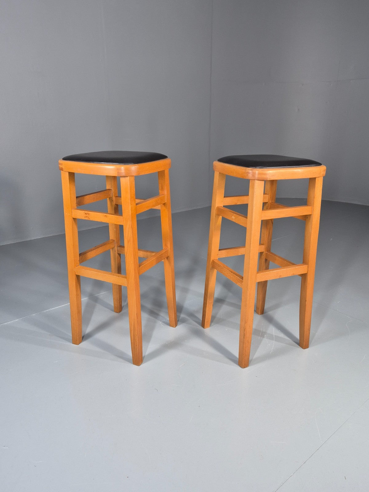 2 1960s Bar Stools Beech Frame Vinyl Tops Retro EB11435 MDIN0