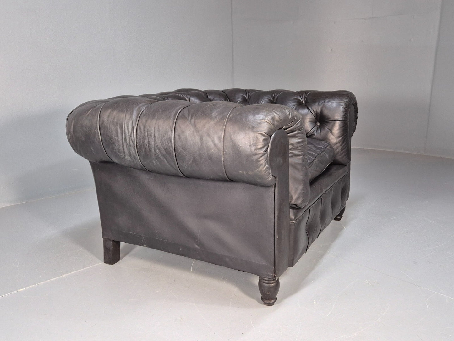 Vintage Black Leather Chesterfield Chair EB9471 VLEA - UKDK FURNITURE