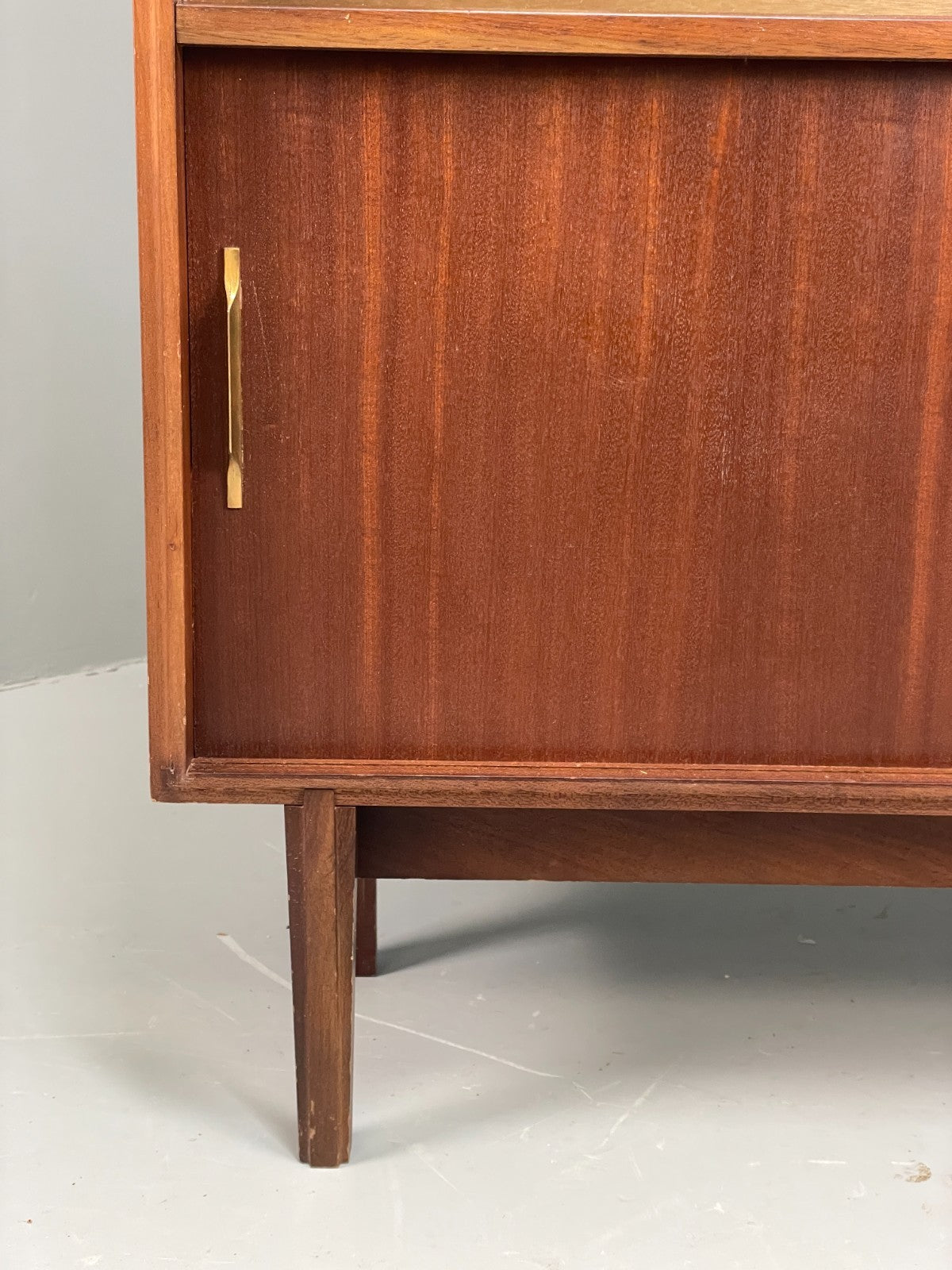 Vintage 1960s Glazed Cabinet Mid Century Beaver & Tapley Bookcase EB11536 MWOO6