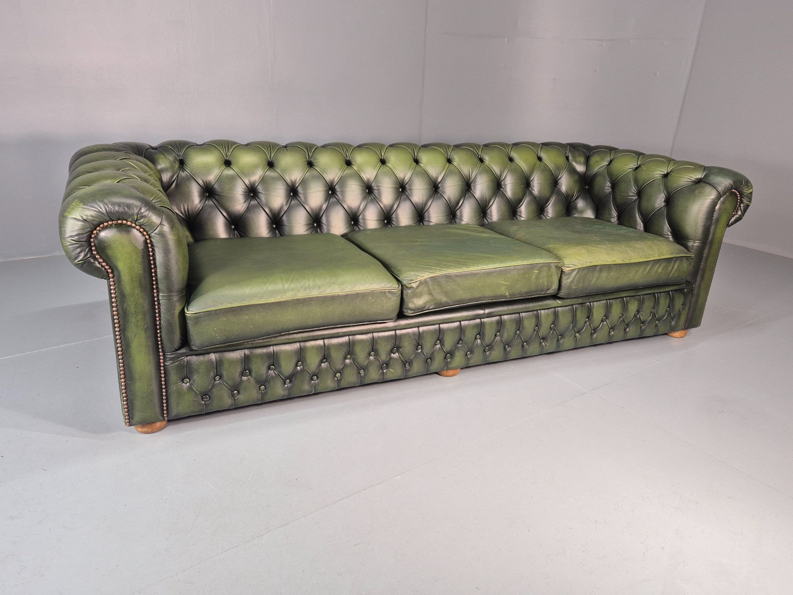 3 Seater Chesterfield Sofa Green Leather Studded Vintage EB11027 VCHE0