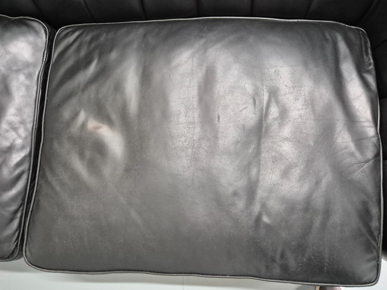 Four Seater Chesterfield Black Leather Feather Cushions Quality EB11229 VCHE17