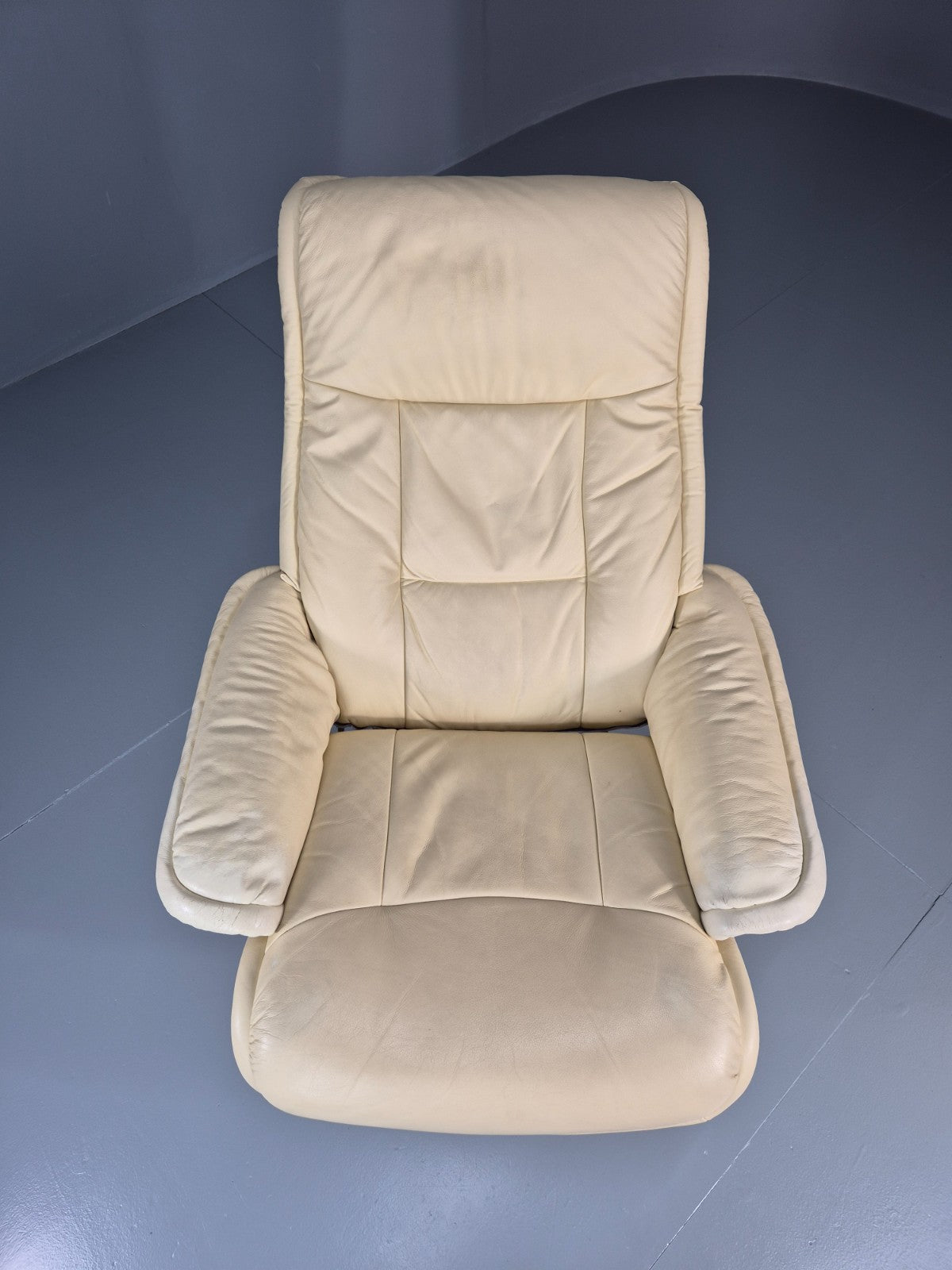 Vintage Swivel Recline Lounge Chair Danish Cream Leather 1990s EB11433 MSWI15
