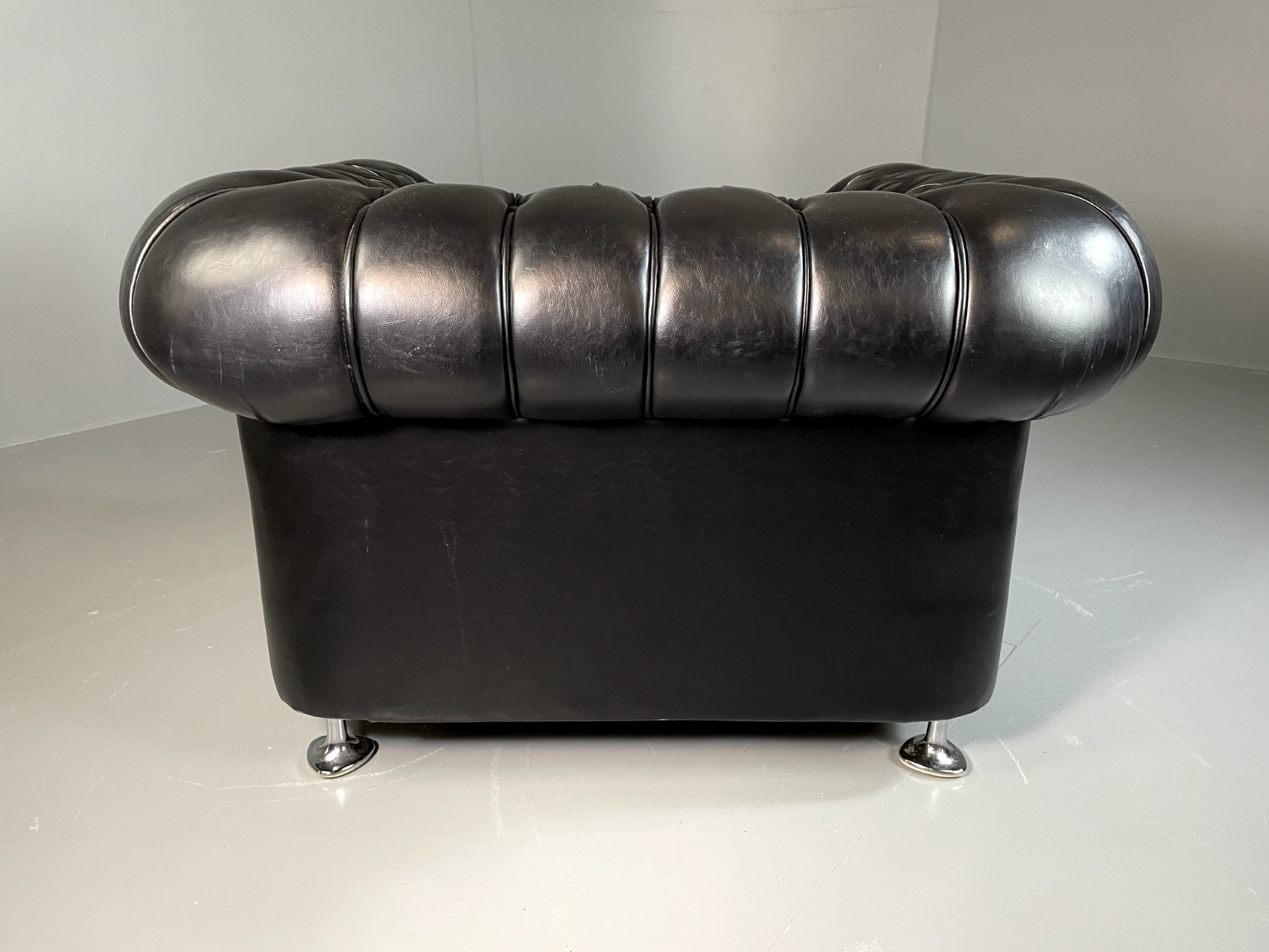 EB6358 Vintage Chesterfield Black Vegan Leather Retro VCHE - UKDK FURNITURE