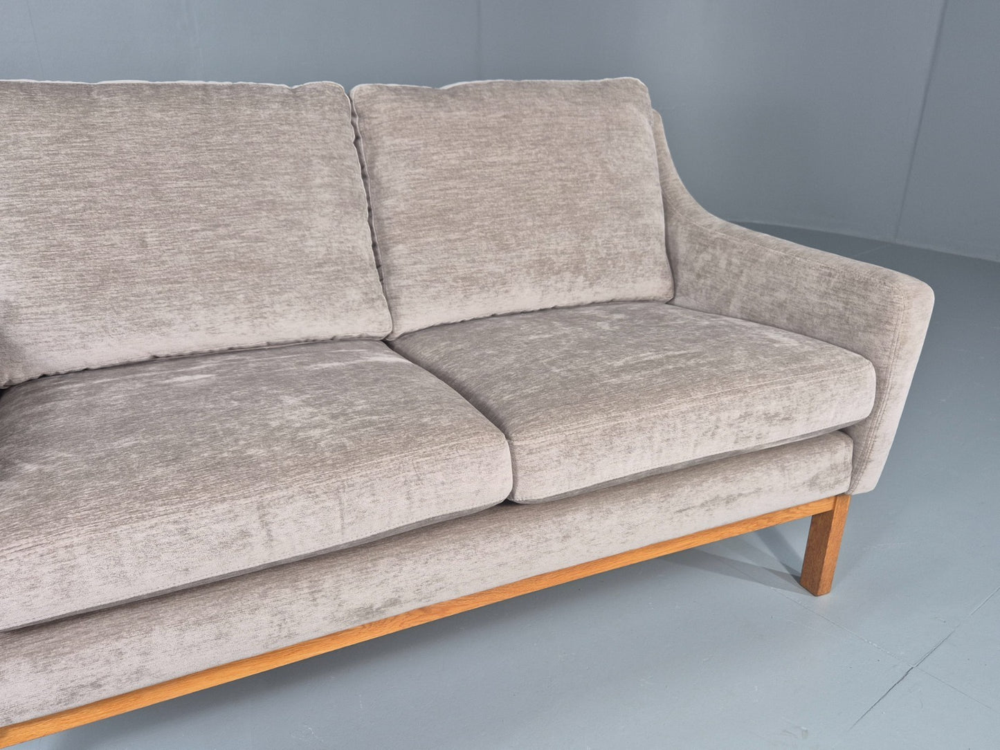 Vintage Mid Century 2 Seat Sofa New upholstery Oak base 1970s Retro EB11822 M2SS3