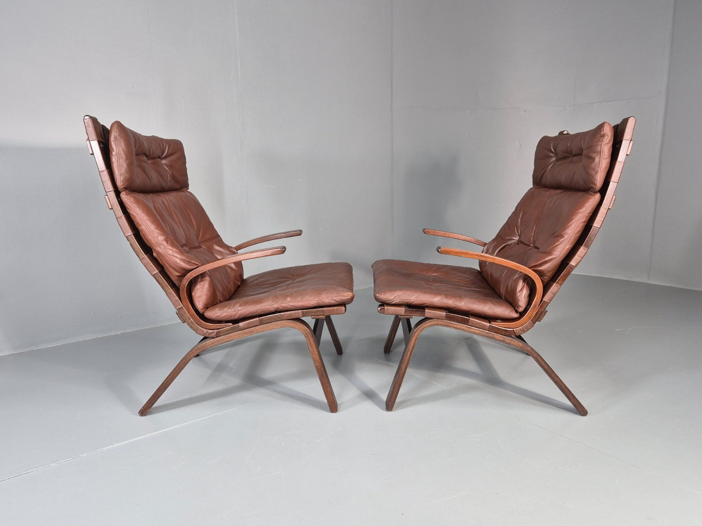 2 Mid Century Danish Leather Lounge Chairs Farstrup 1970s Bentwood EB11412 MBEN11